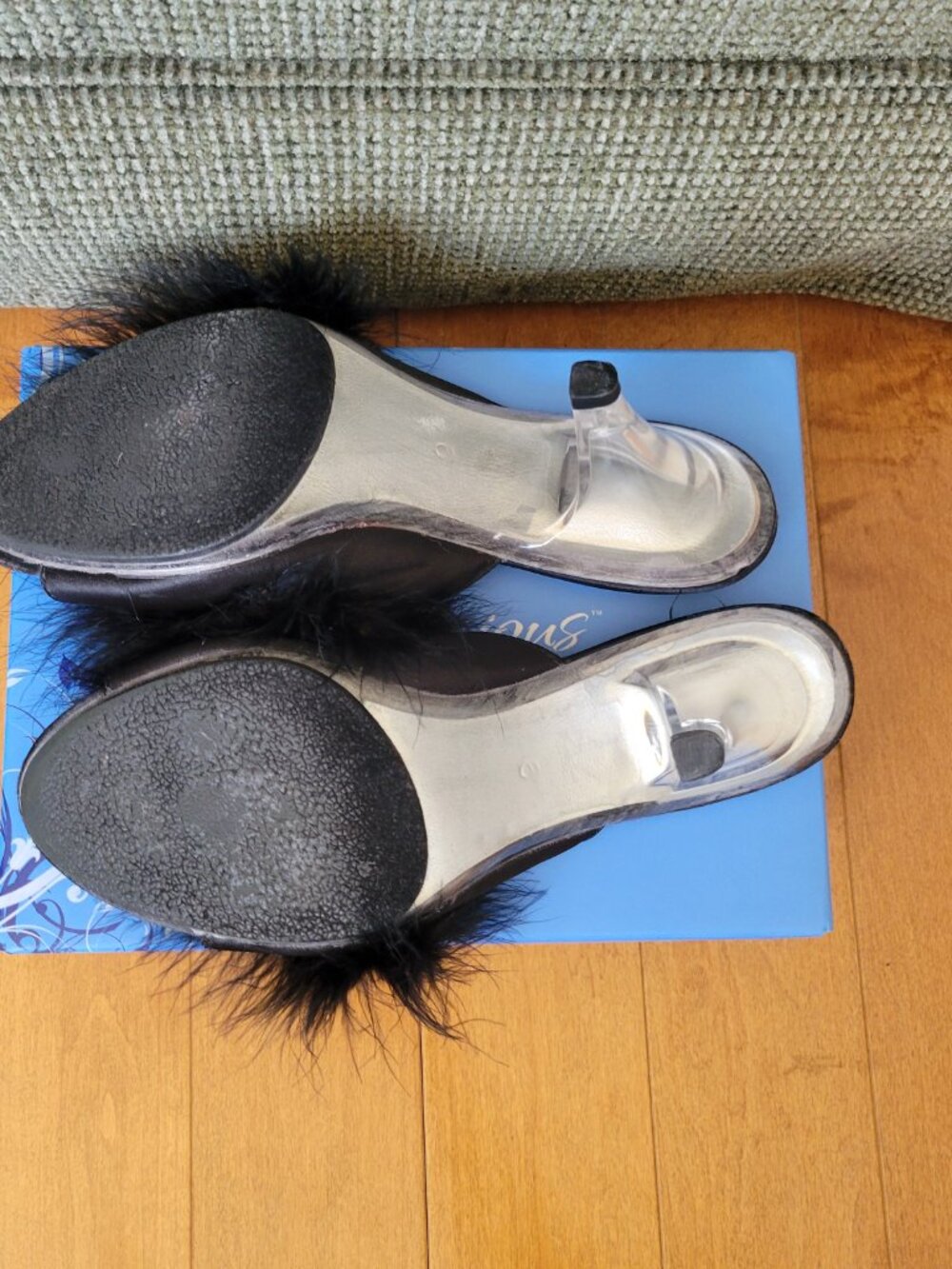 Pleaser Fabulicious Belle-301F Black Satin Marabou Fur Clear Heel Sandals Size 9 - Picture 5 of 6